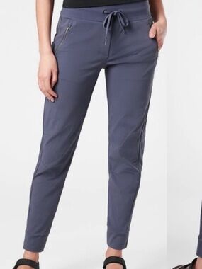 Athleta Trekkie North Jogger Pants ‎in Violet 8T